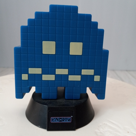 Pac-Man Blue Ghost Mini Light - Picture 2 of 7